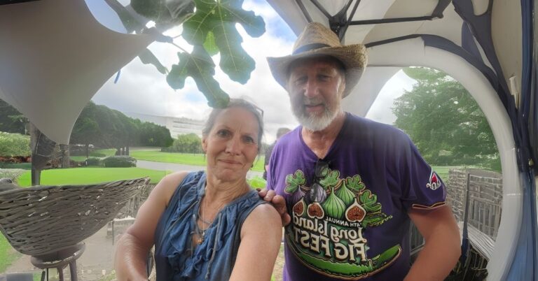 figs and fun with Queen Bee and figs expert Rick at the farmers market